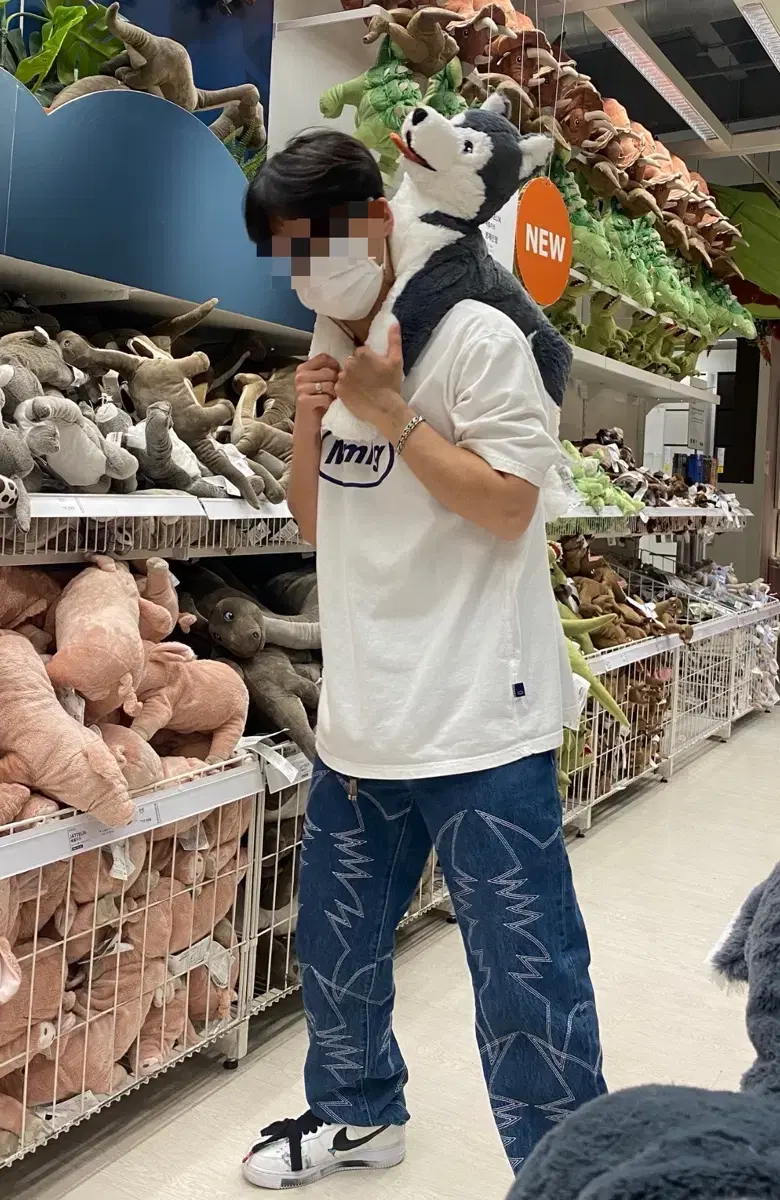 thumbnail-0